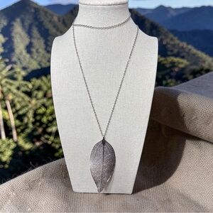 NWT Christopher & Banks Silver Leaf Pendant Necklace